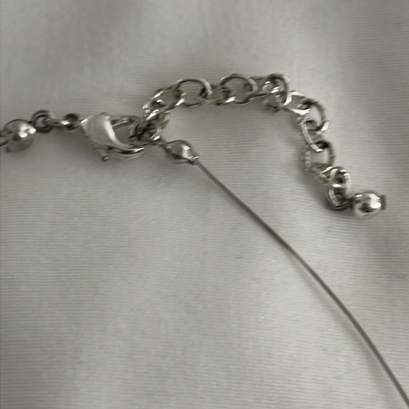 Simple and elegant clear crystal necklace - Picture 4 of 4